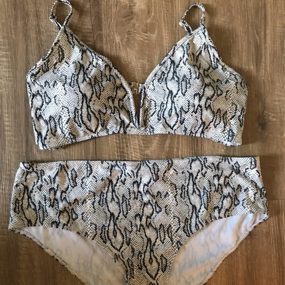 Brand New Shein Swimsuit - Picture 1 of 3